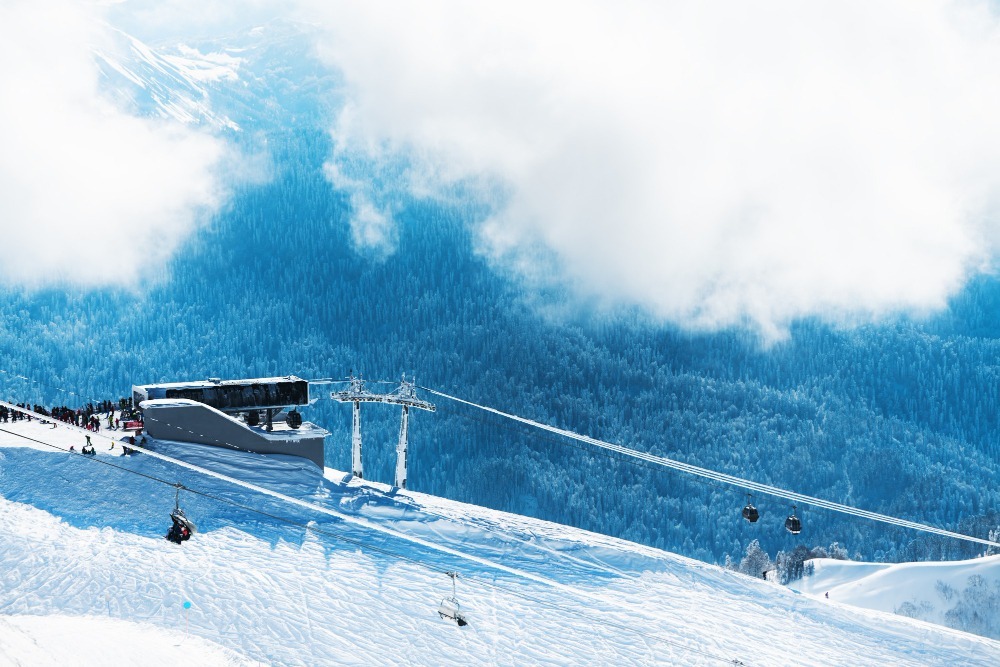 ski-lift-ski-resort-winter-mountains-rosa-khutor-sochi-russia-beautiful-snow-covered-mountains-forest-winter-landscape