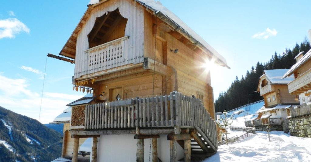 découvrez l'autriche, un pays riche en histoire, culture et paysages à couper le souffle. explorez ses charmantes villes comme vienne et salzbourg, savourez sa délicieuse gastronomie et profitez des activités en plein air dans les alpes. l'autriche, une destination incontournable pour les amoureux de la nature et de la culture.