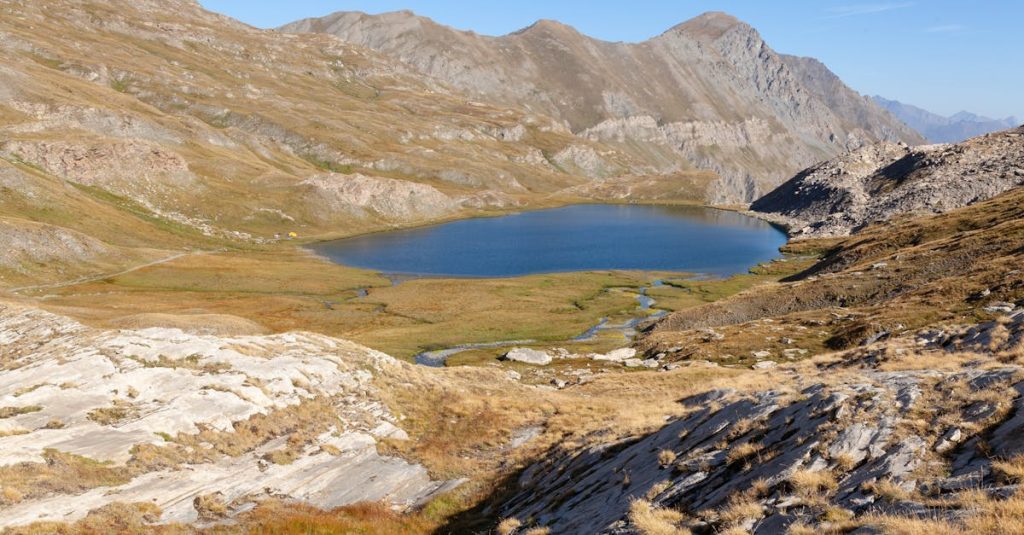 Vacances Queyras : 3 spots magiques à découvrir cet été découvrez le queyras, un parc naturel préservé des alpes françaises, réputé pour ses paysages à couper le souffle, ses villages pittoresques et ses activités de plein air. parfait pour les amateurs de randonnée, de ski et de nature, le queyras vous invite à explorer ses merveilles tout au long de l'année.