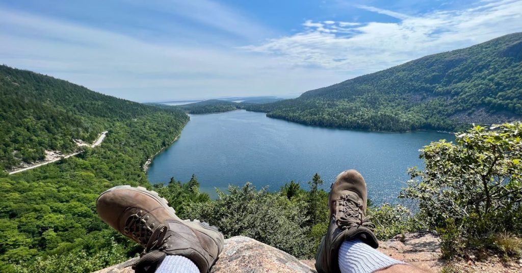 Voyage en acadie : que faire, que voir découvrez acadia, un lieu d'exception alliant nature, culture et aventure. explorez ses paysages époustouflants, ses activités en plein air et ses richesses historiques. parfait pour les amoureux de la nature et les aventuriers en quête d'authenticité.