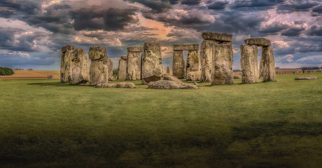 découvrez l'angleterre, une terre riche en histoire, culture et paysages à couper le souffle. explorez ses villes emblématiques comme londres, ses monuments historiques, et sa magnifique campagne. plongez dans la diversité britannique et laissez-vous séduire par la gastronomie, le sport et les traditions locales.