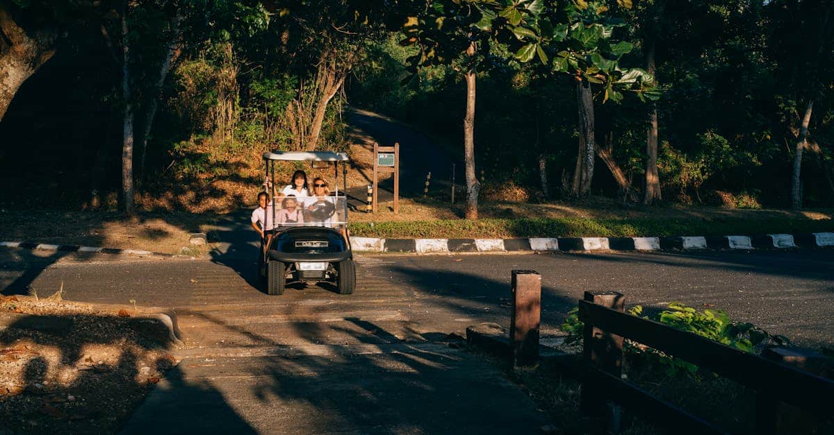 découvrez les joies d'un voyage en famille sur la route ! partagez des moments inoubliables, explorez de nouveaux horizons et créez des souvenirs précieux lors de ce road trip captivant. embarquez pour l'aventure de votre vie et vivez l'excitation du voyage ensemble !