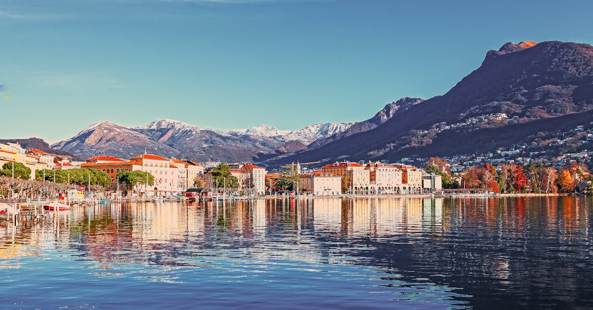 découvrez le lac léman, un joyau naturel situé entre la france et la suisse, offrant des paysages spectaculaires, des activités nautiques, des promenades pittoresques et une riche culture locale. idéal pour les amoureux de la nature et les amateurs de détente.