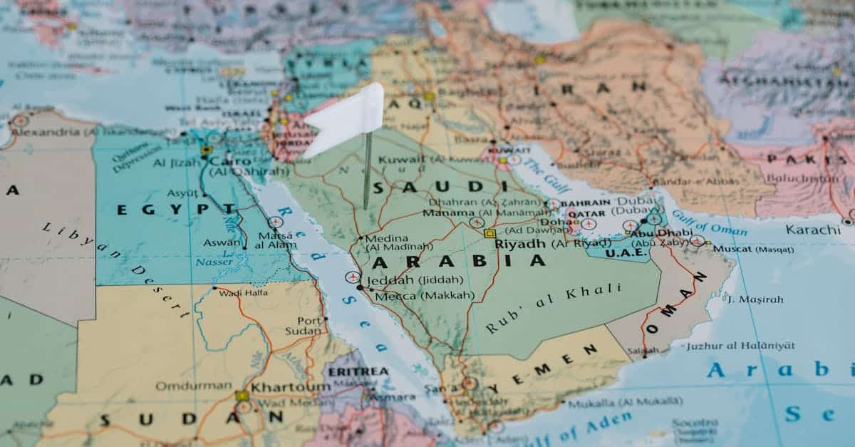 découvrez oman, un joyau du moyen-orient, riche en histoire et en paysages à couper le souffle. entre ses magnifiques dunes désertiques, ses montagnes majestueuses et ses plages envoûtantes, oman offre une expérience unique mêlant culture, aventure et sérénité.