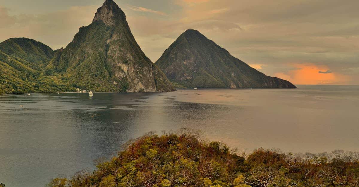 découvrez saint lucia, une île paradisiaque des caraïbes, connue pour ses paysages à couper le souffle, ses plages de sable blanc et ses montagnes verdoyantes. explorez la culture riche, les activités d'aventure et la gastronomie locale qui font de cette destination un véritable bijou tropical.