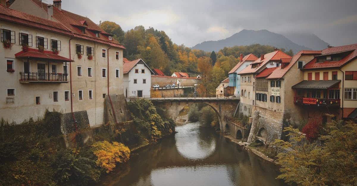 découvrez la beauté envoûtante de la slovénie, un joyau européen alliant nature sauvage, patrimoine historique et aventures en plein air. explorez ses paysages spectaculaires, ses charmants villages et sa culture riche, le tout dans un écrin de sérénité.