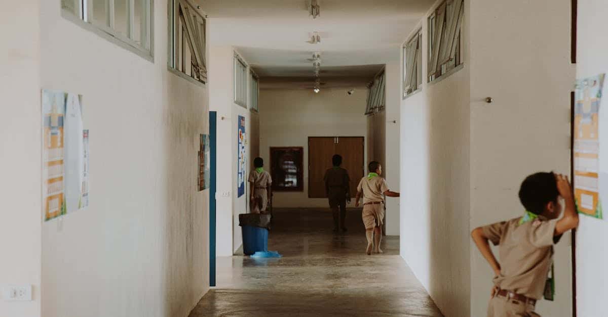 découvrez la magie de la thaïlande en famille ! des plages ensoleillées aux temples colorés, ce pays enchanteur offre une multitude d'activités pour les enfants de tous âges. partagez des moments inoubliables en explorant la culture locale, en savourant une délicieuse cuisine et en découvrant une faune fascinante. partez à l'aventure en thaïlande avec vos enfants pour des souvenirs mémorables !