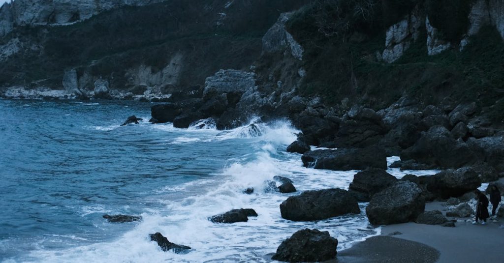 découvrez des plages secrètes et préservées, loin des foules, pour une expérience de détente unique. explorer des joyaux cachés de la nature où le sable fin et les eaux cristallines vous attendent.