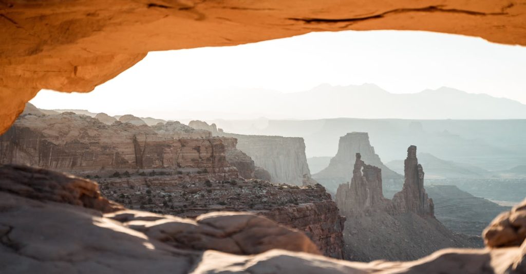 découvrez le sud-ouest, une région riche en culture, paysages enchanteurs et gastronomie savoureuse. partez à l’aventure à travers ses villes pittoresques, ses vignobles et ses spécialités culinaires uniques.