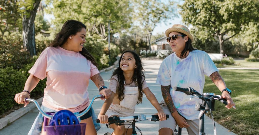 découvrez le plaisir du vélo en famille avec des conseils pratiques, des itinéraires adaptés et des idées d'activités pour profiter ensemble de moments de complicité sur deux roues.