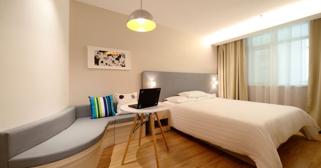 découvrez nos hébergements variés pour tous les budgets, allant des hôtels de luxe aux charmantes maisons d'hôtes. profitez d'un séjour inoubliable avec un confort optimal et des services adaptés à vos besoins.