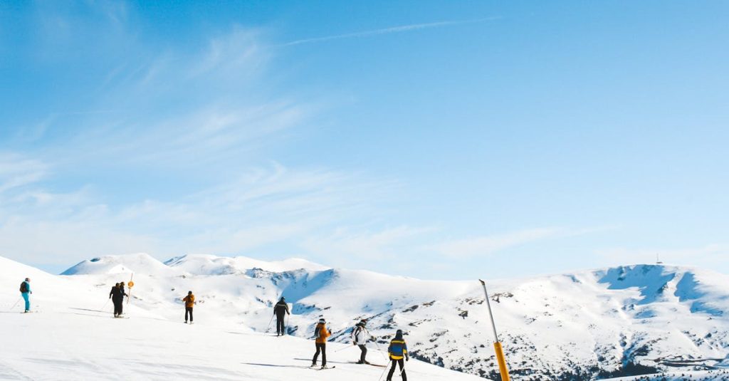 Des vacances au ski pas cher : 6 astuces en famille découvrez l'univers du ski avec nos conseils, stations et équipements pour profiter pleinement de vos aventures sur les pistes. que vous soyez débutant ou expert, préparez-vous à dévaler les pentes enneigées!