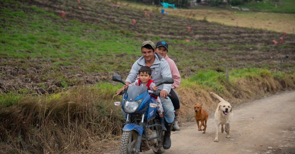 découvrez des conseils pratiques et des astuces pour des voyages en famille inoubliables. explorez des destinations adaptées aux enfants, des activités familiales amusantes et des conseils pour voyager sereinement avec vos proches.