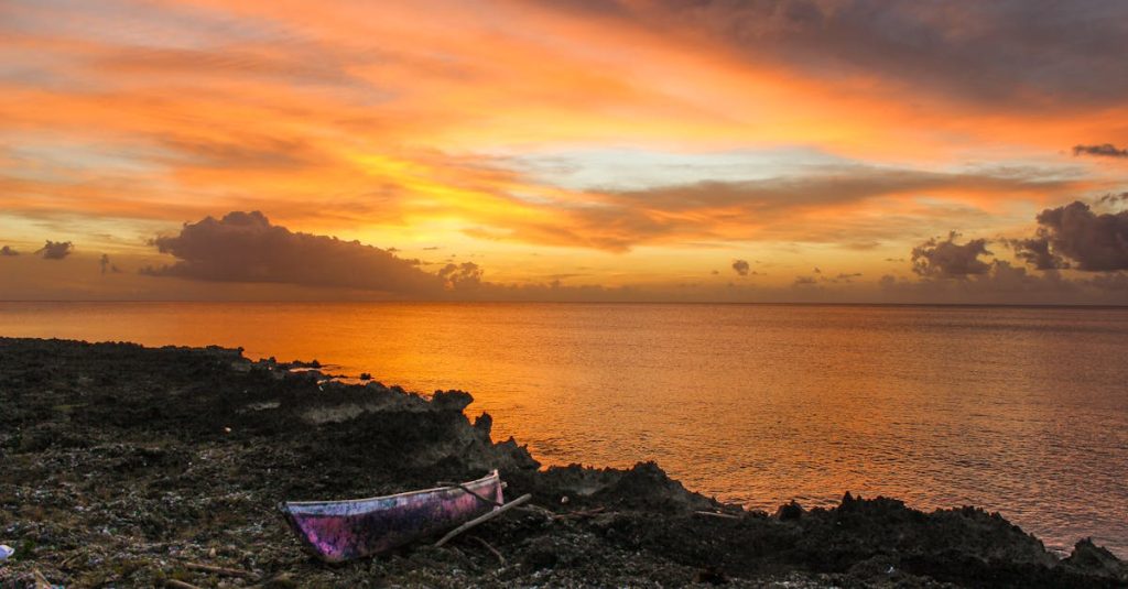 découvrez providencia, une île paradisiaque de la mer des caraïbes, réputée pour ses paysages époustouflants, sa biodiversité exceptionnelle et ses plages de sable blanc. explorez la culture locale riche, savourez une cuisine délicieuse et plongez dans des eaux cristallines. un véritable havre de paix pour les amoureux de la nature et les aventuriers.