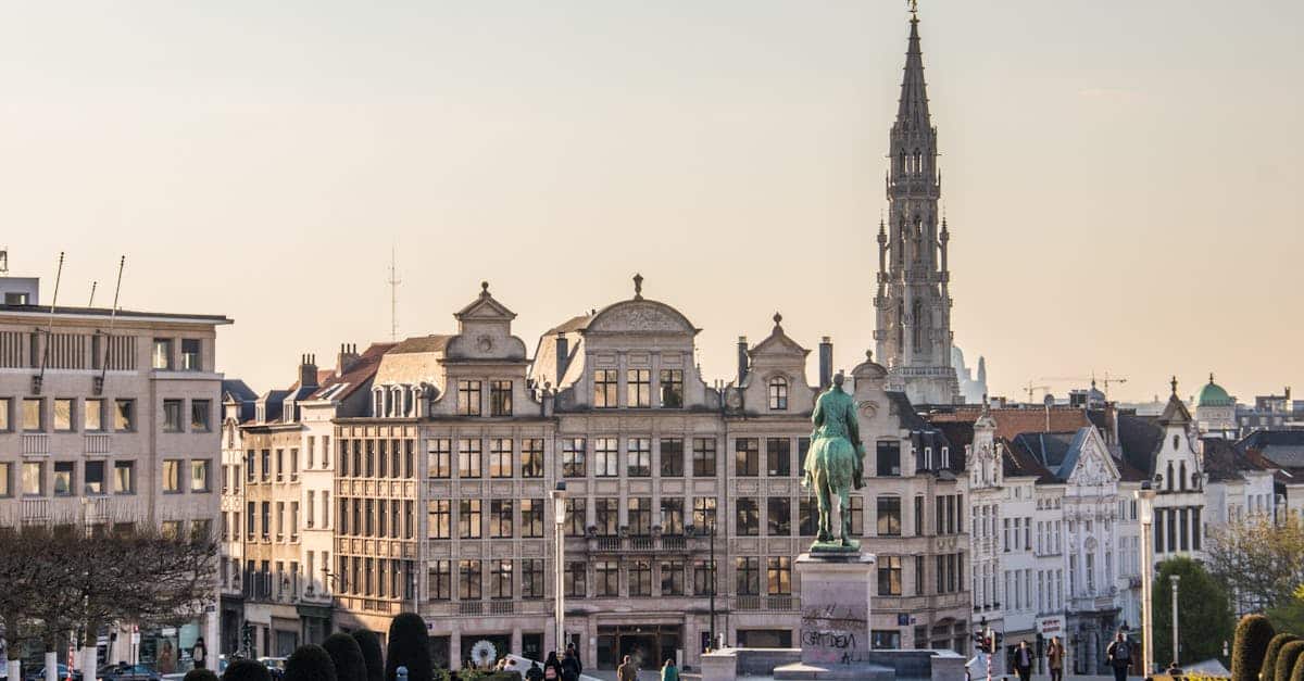 découvrez la belgique, un pays riche en histoire, culture et gastronomie. explorez ses villes emblématiques comme bruxelles, bruges et gand, ainsi que ses délicieuses spécialités culinaires, ses festivals animés et ses paysages pittoresques. vivez une expérience unique au cœur de l'europe.