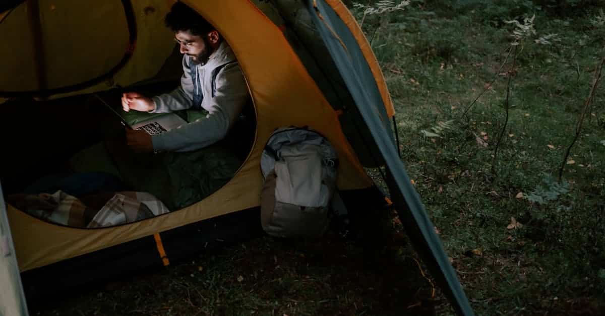 découvrez l'art du bivouac, une manière unique de vivre en pleine nature. apprenez les techniques essentielles pour installer votre campement, choisir le meilleur emplacement et profiter de la tranquillité des paysages sauvages. parfait pour les amateurs d'aventure et de déconnexion.