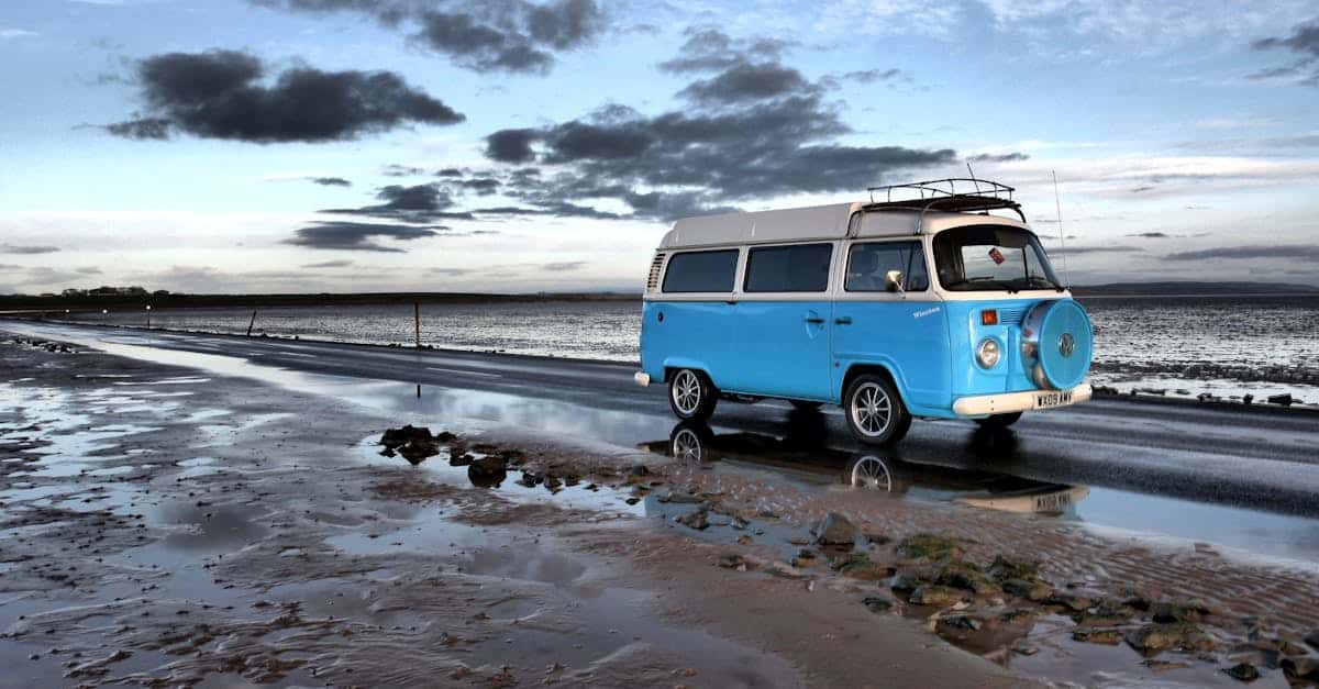 découvrez la liberté de voyager avec un campervan ! explorez des destinations pittoresques, profitez de la nature et vivez des aventures inoubliables tout en profitant du confort de votre véhicule. planifiez votre prochaine escapade en toute simplicité.