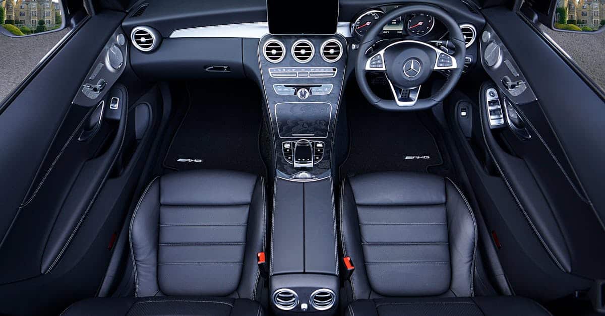 découvrez notre large sélection de sièges auto alliant sécurité, confort et style pour vos précieux passagers. trouvez le siège idéal pour chaque étape de la croissance de votre enfant et voyagez en toute sérénité.