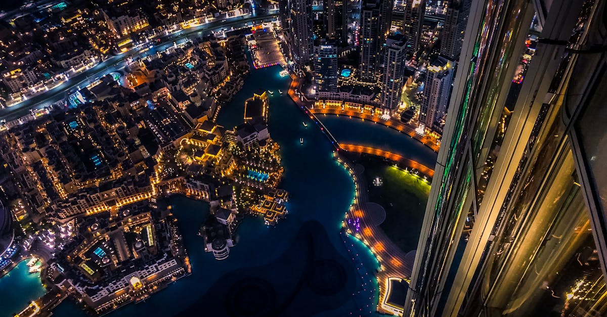découvrez dubai, une métropole fascinante alliant modernité et tradition. explorez ses gratte-ciels emblématiques, ses marchés animés et sa culture riche. que vous souhaitiez faire du shopping, savourer la cuisine locale ou profiter de plages magnifiques, dubai offre une expérience inoubliable aux voyageurs.