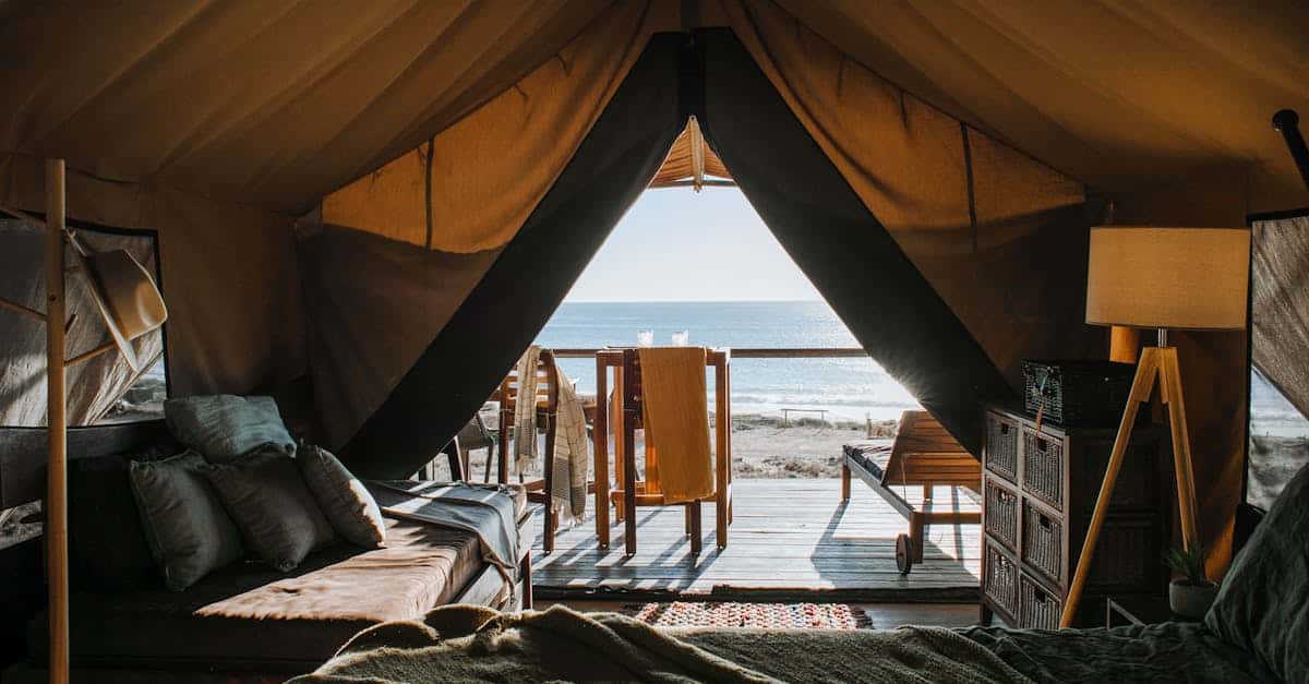 découvrez le glamping, une expérience unique alliant luxe et nature. profitez d'hébergements confortables au cœur de paysages magnifiques tout en vous reconnectant avec l'environnement. parfait pour les amateurs d'aventure et de détente.
