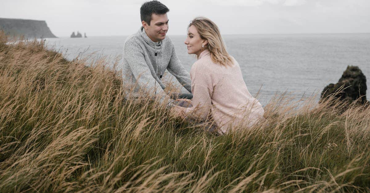 découvrez l'islande, un pays aux paysages époustouflants, entre volcans majestueux, geysers impressionnants et aurores boréales fascinantes. explorez la richesse de sa nature sauvage, sa culture unique et ses traditions passionnantes.