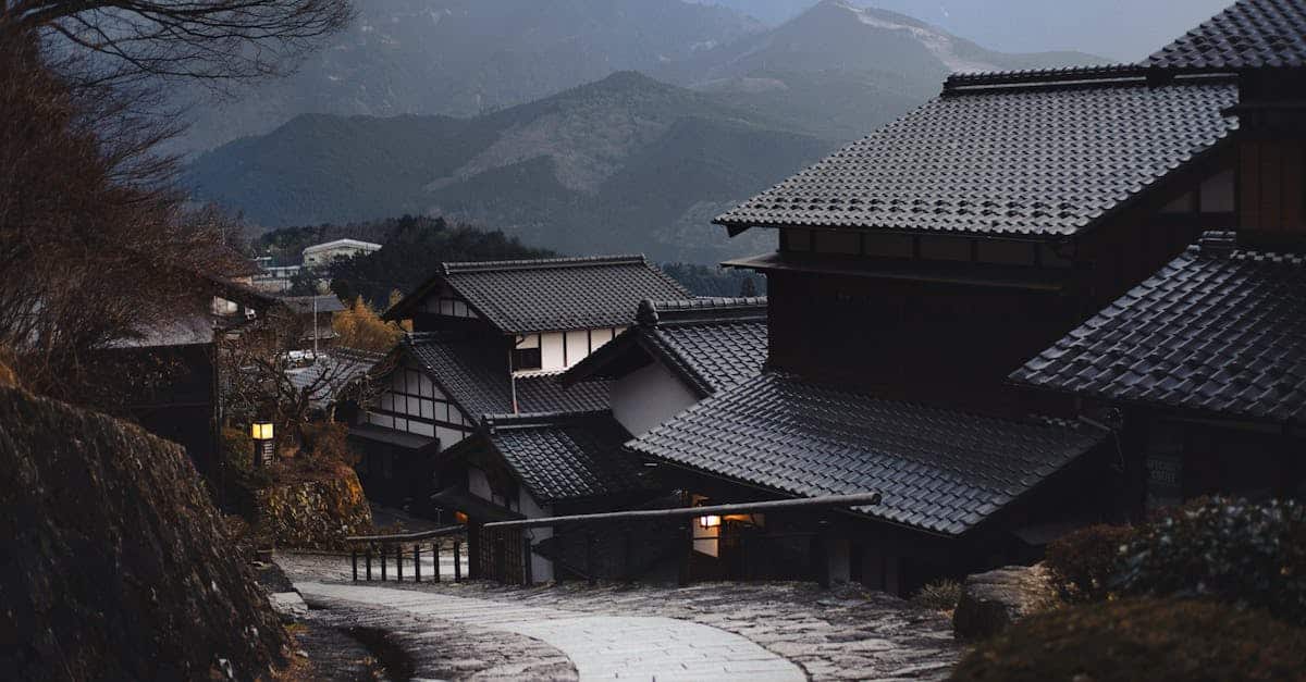 découvrez le japon, un pays fascinant où tradition et modernité se rencontrent. explorez ses paysages époustouflants, sa riche culture, sa délicieuse cuisine et l'hospitalité de ses habitants. plongez dans l'expérience unique du pays du soleil levant.