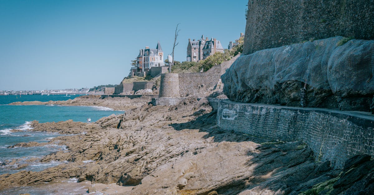 découvrez l'importance de la manche dans la mode et le style, explorez les différents types de manches, leurs tendances et comment elles peuvent transformer une tenue. plongez dans l'univers créatif des créations vestimentaires!