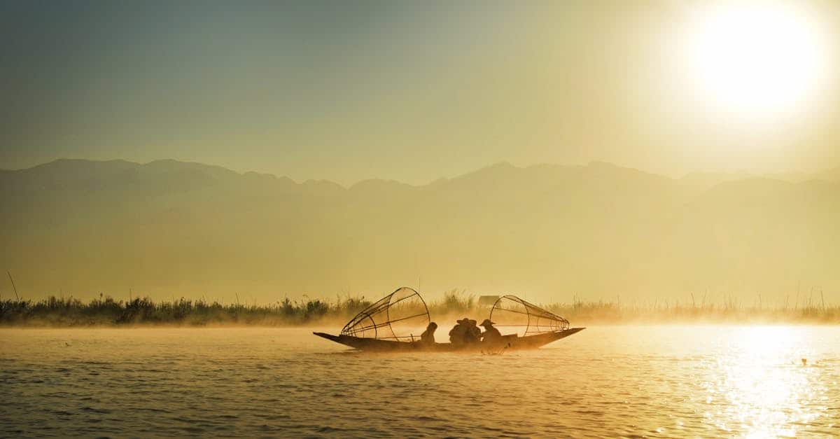 découvrez les merveilles du myanmar, un pays riche en culture, en histoire et en paysages époustouflants. explorez ses temples anciens, ses paysages verdoyants et son accueil chaleureux. plongez dans l'aventure d'une destination unique en asie du sud-est.