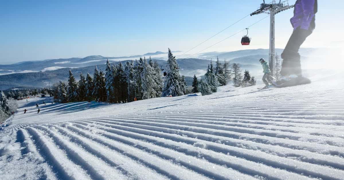 découvrez le monde enchanteur du ski, des meilleures stations aux conseils pratiques pour les débutants et les experts. préparez-vous à dévaler les pistes et à vivre des sensations fortes au cœur des montagnes.