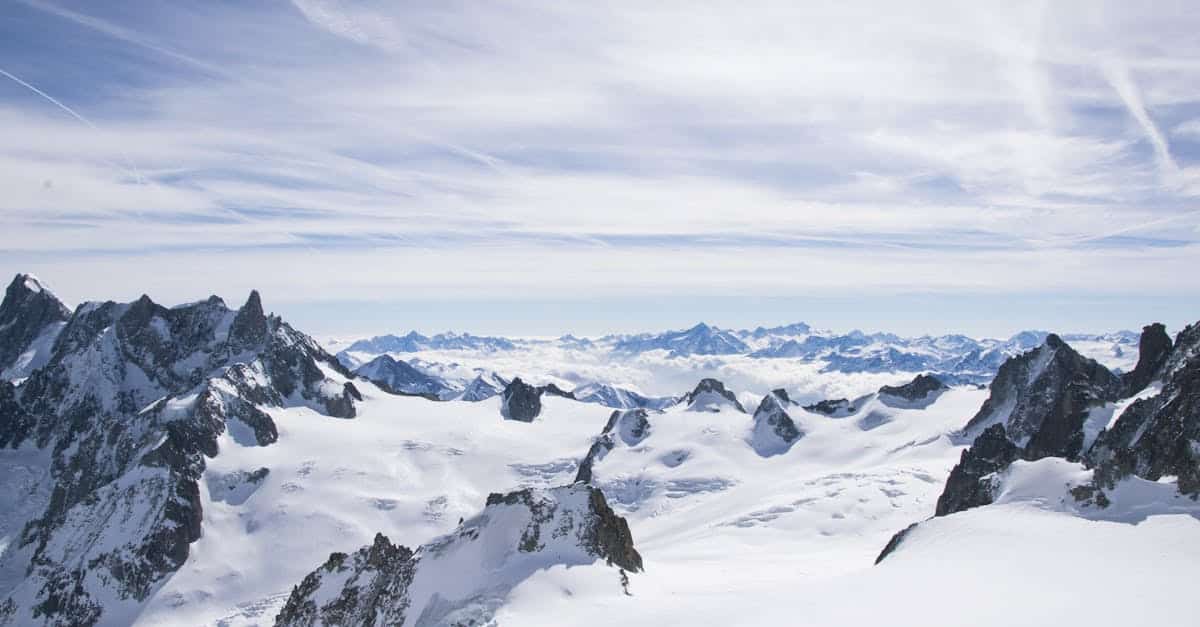 découvrez l'univers passionnant du ski avec des conseils sur les meilleures pistes, les équipements essentiels, et des astuces pour profiter pleinement de votre expérience. que vous soyez débutant ou expert, trouvez tout ce qu'il vous faut pour dévaler les pentes avec plaisir.