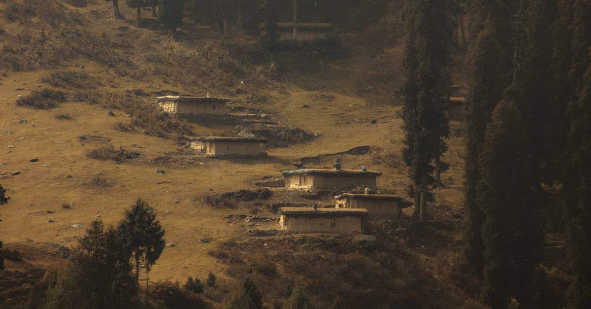 découvrez un village authentique, imprégné de culture et de traditions, où la vie locale se mêle à des paysages à couper le souffle. plongez dans une expérience unique entre histoire et convivialité.