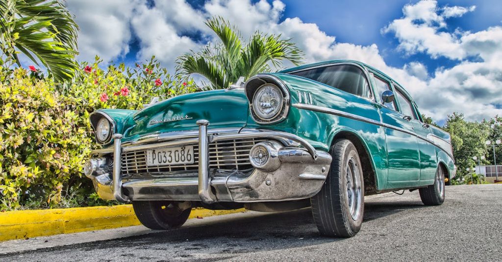 Balade en vieilles voitures : le guide complet pour explorer Cuba avec style découvrez l'univers fascinant des voitures classiques, véritables icônes d'élégance et d'histoire. plongez dans un monde où chaque modèle raconte une histoire, alliant esthétique intemporelle et technologie de pointe. parfait pour les passionnés et les collectionneurs, explorez notre sélection de modèles rares et des événements dédiés aux amoureux des automobiles d'époque.