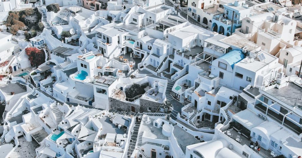 découvrez les villages côtiers du mozambique, des perles cachées offrant une beauté naturelle époustouflante, des plages de sable blanc, une culture riche et une gastronomie savoureuse. plongez dans une aventure inoubliable au cœur de la culture locale et des paysages marins fascinants.