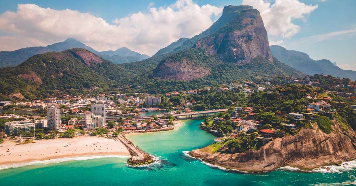 découvrez les villages côtiers du mozambique, où l'authenticité rencontre des paysages à couper le souffle. explorez la culture locale, savourez des délices culinaires et profitez de plages idylliques dans cette destination encore préservée.
