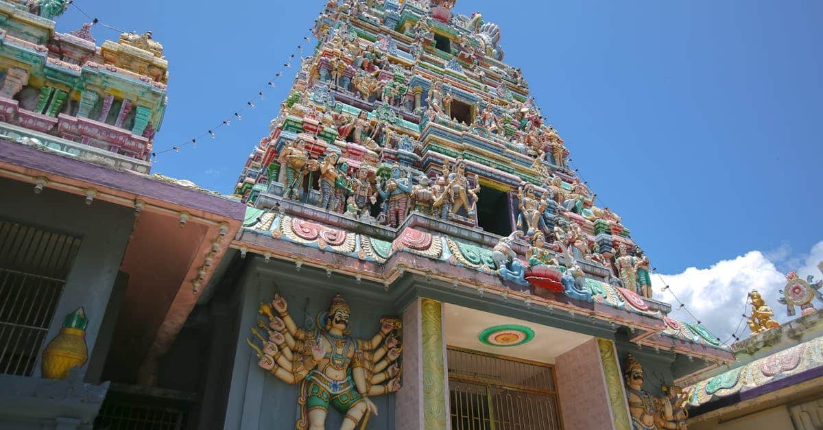 découvrez l'émerveillement des temples ancestraux, témoins d'une histoire riche et d'une culture vibrante. plongez dans l'architecture fascinante et les traditions spirituelles qui inspirent des générations. explorez ces sites sacrés pour une expérience inoubliable et une connexion profonde avec le passé.