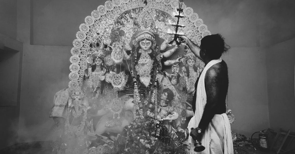 découvrez les temples ancestraux, témoins d'une riche histoire et d'une culture millénaire. explorez ces merveilles architecturales qui révèlent les traditions et les croyances de nos ancêtres, et émerveillez-vous devant leur beauté intemporelle.