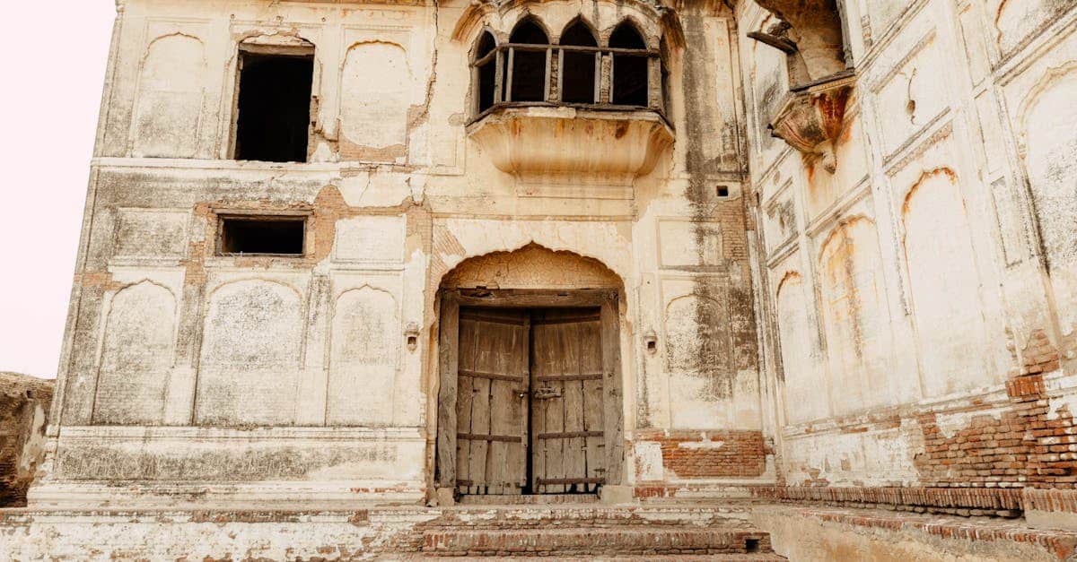 découvrez les villes coloniales, véritables témoins de l'histoire et de l'architecture influencée par différentes cultures. plongez dans un voyage fascinant à travers le temps, où chaque ruelle raconte une histoire et où le patrimoine ancien se mêle à la modernité. explorez ces destinations uniques qui séduisent par leur charme et leur richesse culturelle.