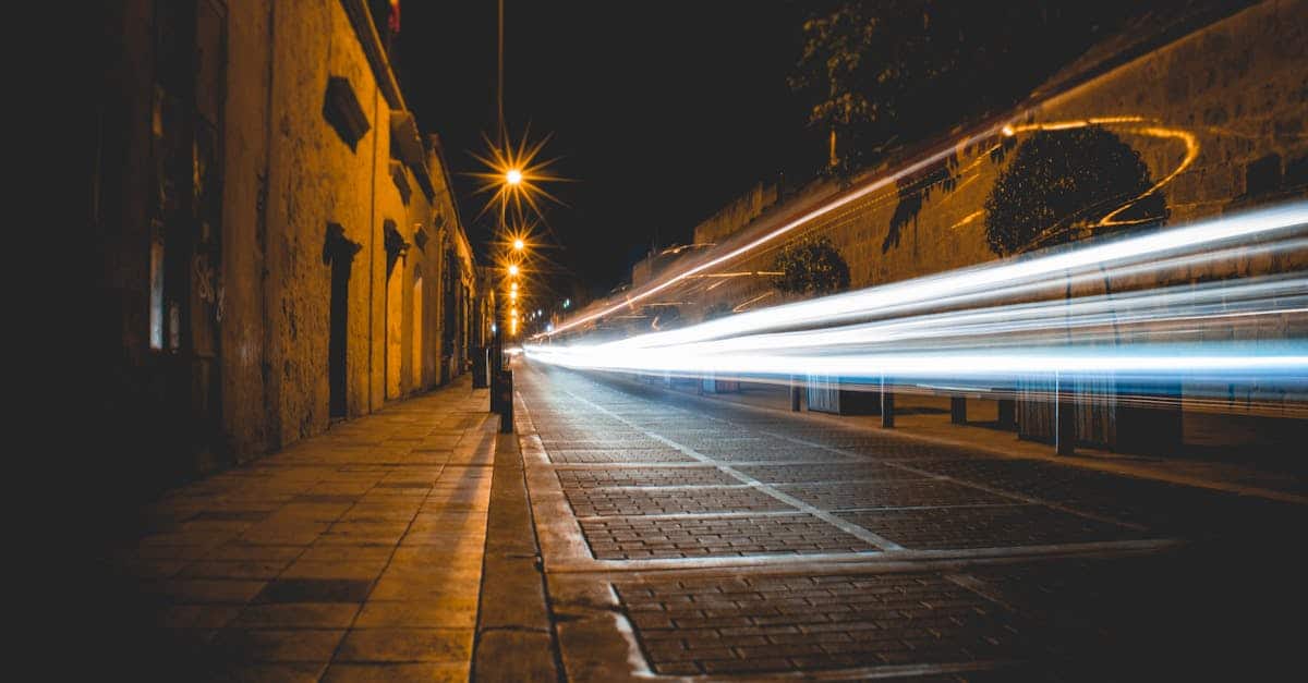 découvrez l'histoire fascinante des rues coloniales, où l'architecture ancienne et les influences culturelles se rencontrent pour raconter le passé de nos villes. explorez ces artères chargées d'héritage et de charme, reflet d'une époque révolue.