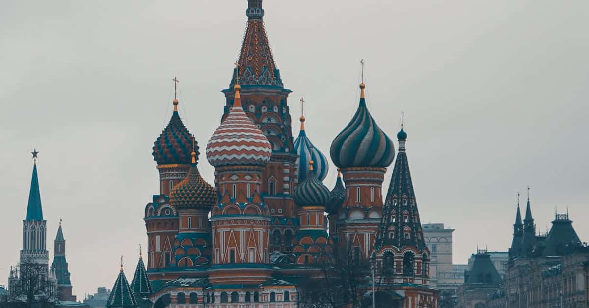 découvrez les villes colorées du monde où chaque rue, mur et monument raconte une histoire vibrante. plongez dans un univers d'architectures éclatantes, de cultures animées et de paysages vivants qui éveillent vos sens. explorez ces destinations uniques, toutes empreintes d'une créativité sans limites et d'un folklore riche.