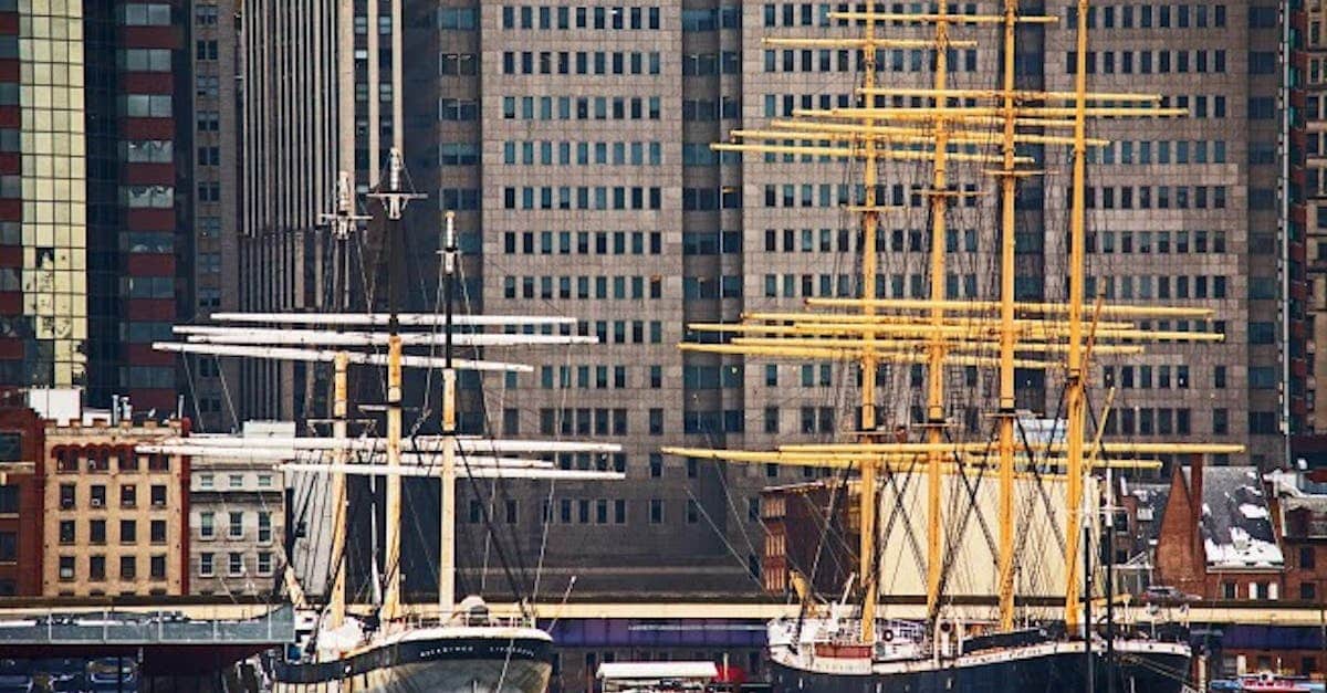 découvrez l'histoire fascinante des navires historiques, des merveilles maritimes qui ont façonné le commerce, la guerre et l'exploration. plongez dans un monde où chaque bateau raconte une aventure, et explorez leur héritage à travers les âges.