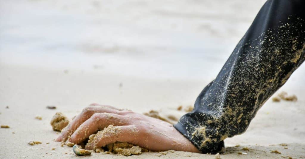 découvrez l'histoire poignante de robben island, ancienne prison de nelson mandela, où l'héritage de la lutte contre l'apartheid demeure vivant. explorez ce site classé au patrimoine mondial de l'unesco, témoin des luttes pour la justice et la liberté en afrique du sud.