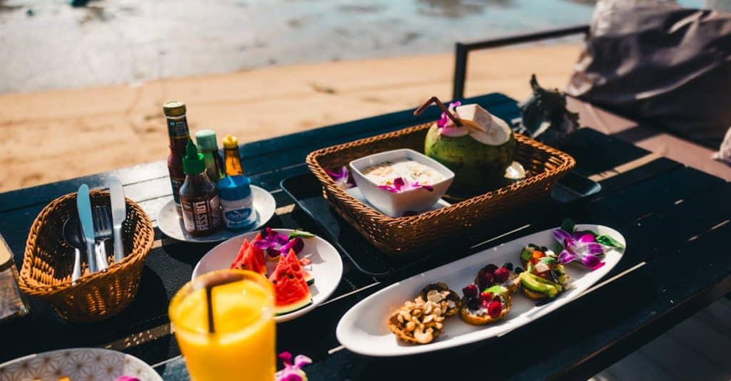 découvrez des plages ensoleillées, où le sable doré rencontre les eaux turquoise. profitez d'une évasion parfaite, entre baignades rafraîchissantes et moments de détente au soleil. explorez les meilleures destinations balnéaires pour des vacances inoubliables.