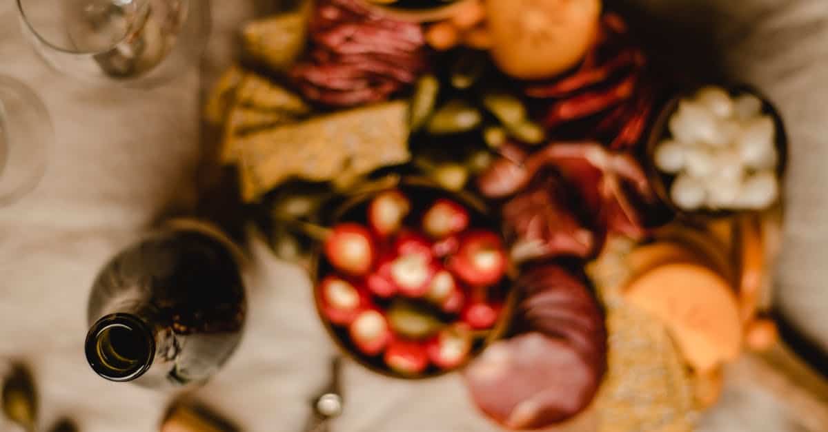 découvrez l'univers savoureux des tapas, ces petites bouchées espagnoles qui allient tradition et créativité. parfaites pour un apéritif entre amis ou un repas convivial, laissez-vous séduire par une variété de goûts et de textures qui raviront vos papilles.