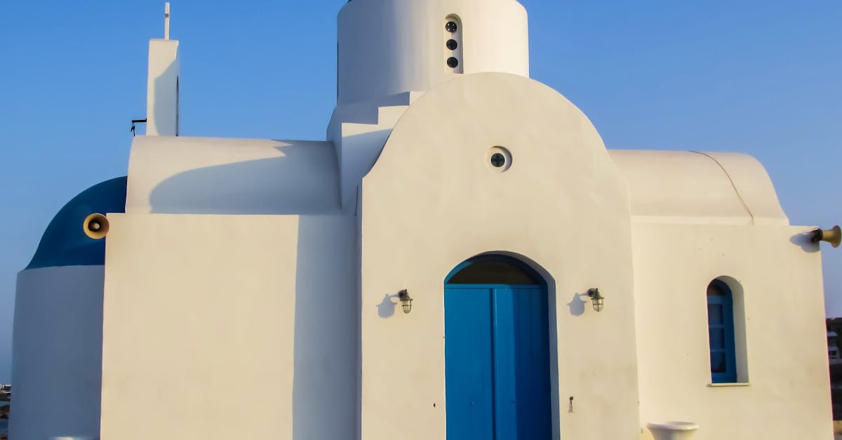 découvrez chypre, une île méditerranéenne riche en histoire, plages ensoleillées et paysages à couper le souffle. plongez dans une culture fascinante mêlant influences grecques et turques, explorez des sites archéologiques emblématiques et savourez une cuisine délicieuse. que vous soyez amateur d'aventure ou de détente, chypre vous promet des souvenirs inoubliables.