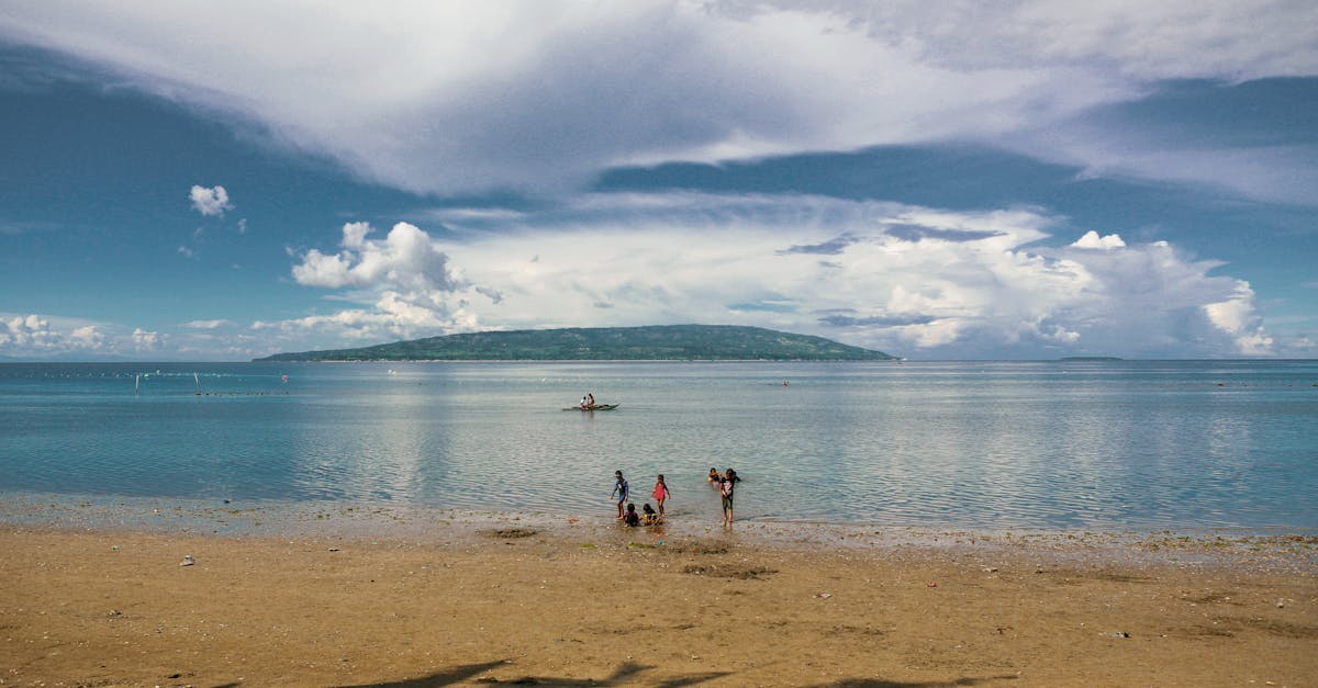 découvrez les meilleures destinations familiales pour des vacances inoubliables ! que vous cherchiez des aventures en plein air, des parcs à thème ou des plages relaxantes, notre guide vous aide à planifier un séjour adapté à tous les membres de la famille.
