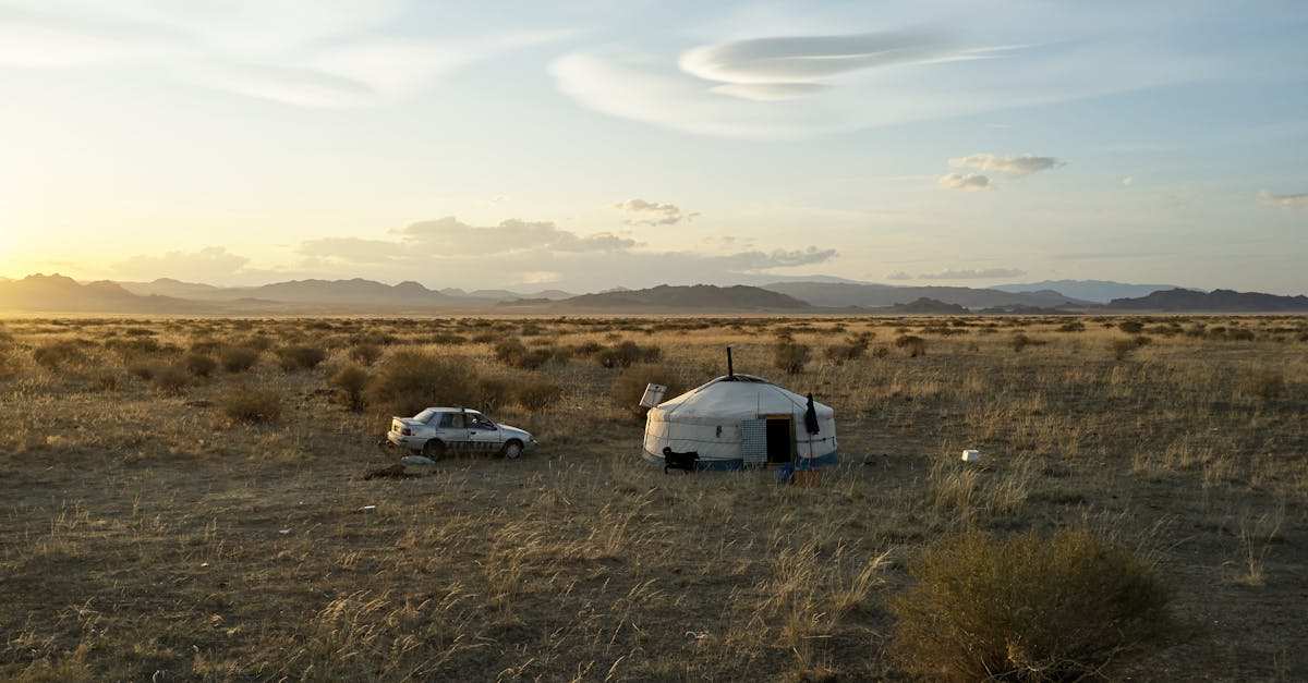 découvrez le gers, une région pittoresque du sud-ouest de la france, célèbre pour ses paysages vallonnés, sa gastronomie traditionnelle et son riche patrimoine culturel. explorez ses bastides médiévales, ses marchés locaux animés et ses festivals authentiques. vivez une expérience unique au cœur de la france rurale.
