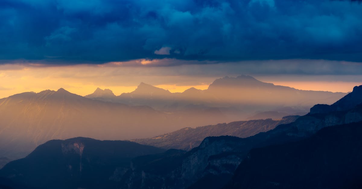 découvrez des panoramas à couper le souffle, offrant une vue imprenable sur des paysages à travers le monde. explorez des montagnes majestueuses, des côtes dramatiques et des panoramas urbains époustouflants qui inspireront vos prochaines aventures.