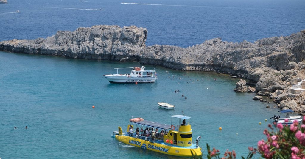 découvrez rhodes, l'île grecque emblématique aux plages ensoleillées, ses vestiges historiques et sa culture riche. parfaite pour des vacances alliant détente, exploration et gastronomie.