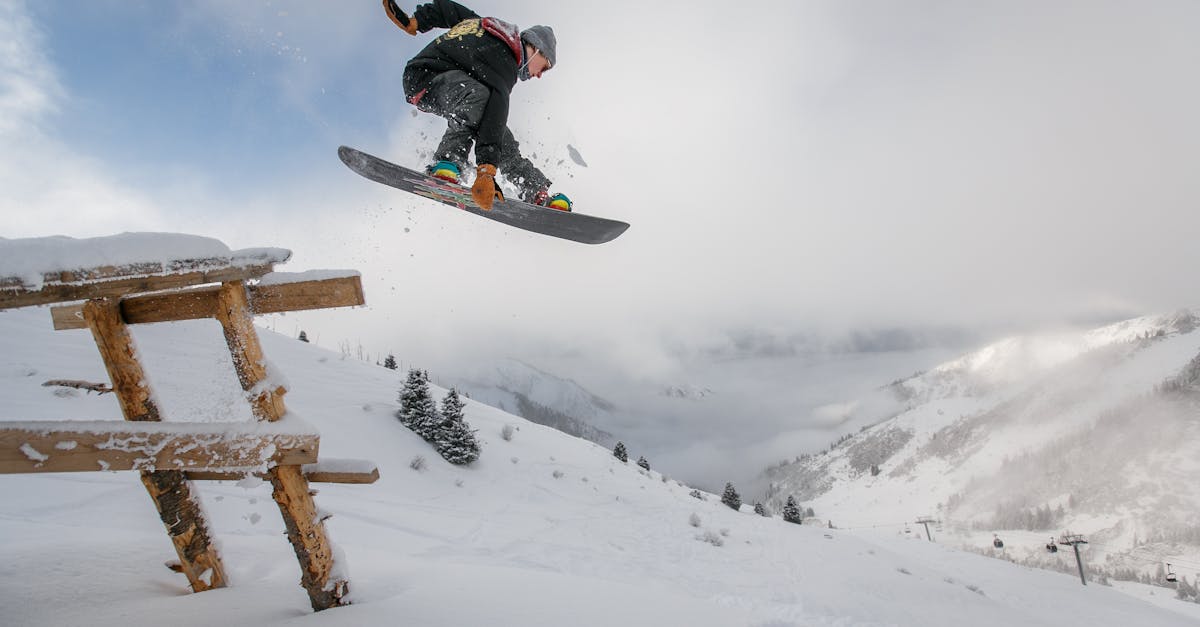 découvrez l'adrénaline du snowboarding, un sport de glisse captivant qui mêle vitesse et technique sur les pistes enneigées. que vous soyez débutant ou expert, explorez les meilleures découvertes, astuces et équipements pour profiter pleinement de votre expérience.