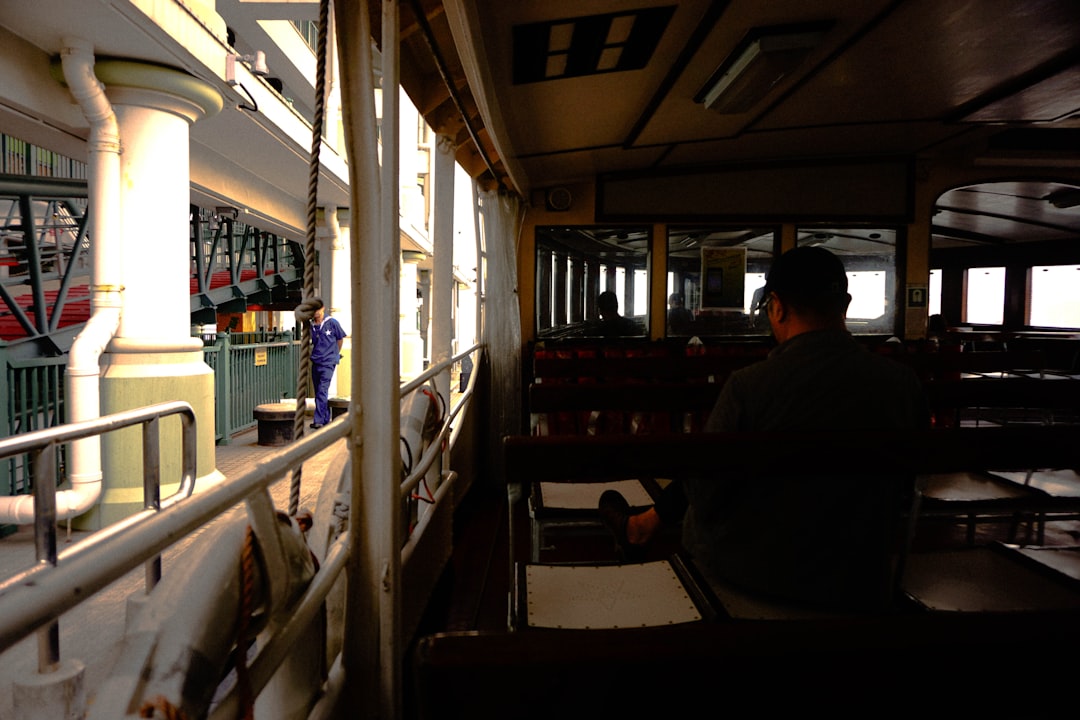 découvrez toutes les informations sur les ferries : horaires, prix, destinations et conseils pour réserver votre traversée en toute simplicité. comparez les compagnies et trouvez le ferry adapté à vos besoins !